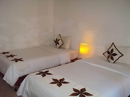 Banana Leaf Bungalows