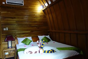 Banana Leaf Bungalows