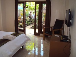 Banana Leaf Bungalows