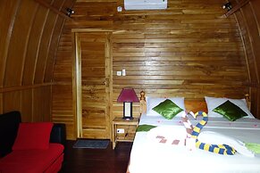 Banana Leaf Bungalows