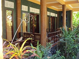 Banana Leaf Bungalows