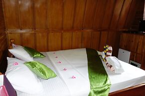 Banana Leaf Bungalows