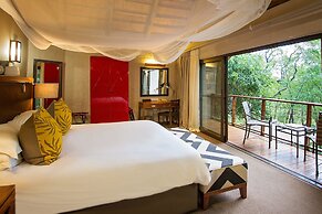 Victoria Falls Safari Suites