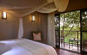 Victoria Falls Safari Suites