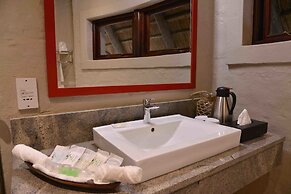 Victoria Falls Safari Suites