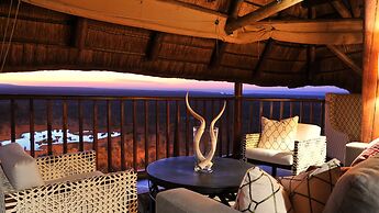 Victoria Falls Safari Suites