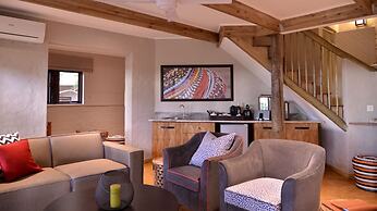 Victoria Falls Safari Suites