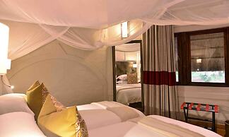 Victoria Falls Safari Suites