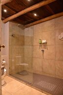 Victoria Falls Safari Suites