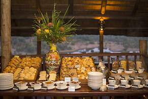 Victoria Falls Safari Suites