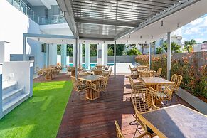 Glyfada Riviera Hotel