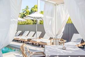 Glyfada Riviera Hotel