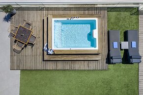 Glyfada Riviera Hotel