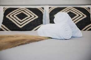 Petros Studios & Suites