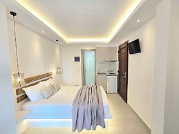 Petros Studios & Suites