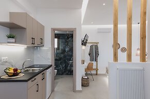 Petros Studios & Suites