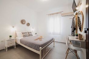 Petros Studios & Suites