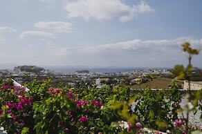 Petros Studios & Suites