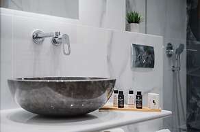 Petros Studios & Suites