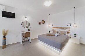 Petros Studios & Suites