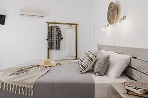 Petros Studios & Suites