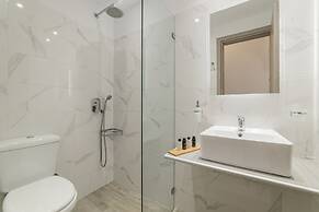 Petros Studios & Suites