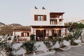 Petros Studios & Suites