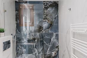 Petros Studios & Suites