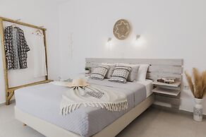 Petros Studios & Suites