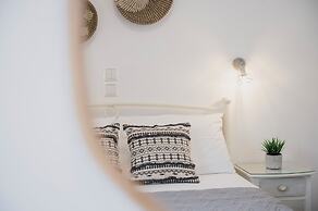 Petros Studios & Suites