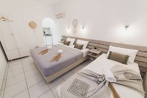 Petros Studios & Suites