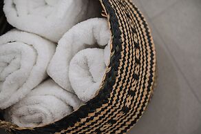 Petros Studios & Suites