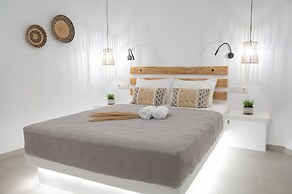 Petros Studios & Suites