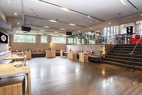 Sandman Signature Kamloops Hotel