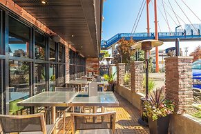 Sandman Signature Kamloops Hotel