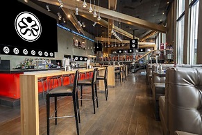 Sandman Signature Kamloops Hotel