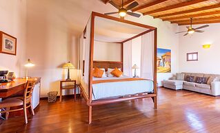 Estrada Hotel & Bistro