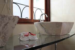 Estrada Hotel & Bistro