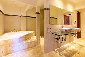 Estrada Hotel & Bistro