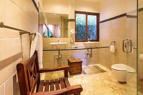 Estrada Hotel & Bistro