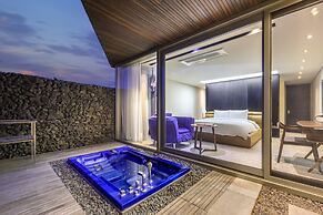 Bayhill Pool & Villa