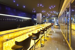 Bayhill Pool & Villa