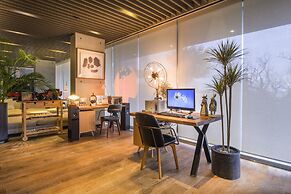 Bayhill Pool & Villa