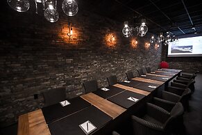 Bayhill Pool & Villa