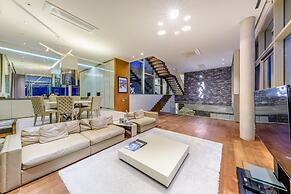 Bayhill Pool & Villa