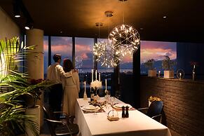 Bayhill Pool & Villa