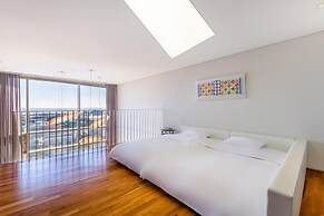 Bayhill Pool & Villa