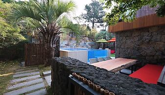 Bayhill Pool & Villa
