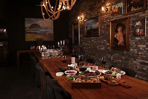 Bayhill Pool & Villa