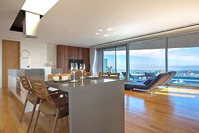 Bayhill Pool & Villa